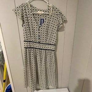 BUNDLE FOR DISCOUNT ✨ White and Blue Patterned Dress ✨ Women’s L